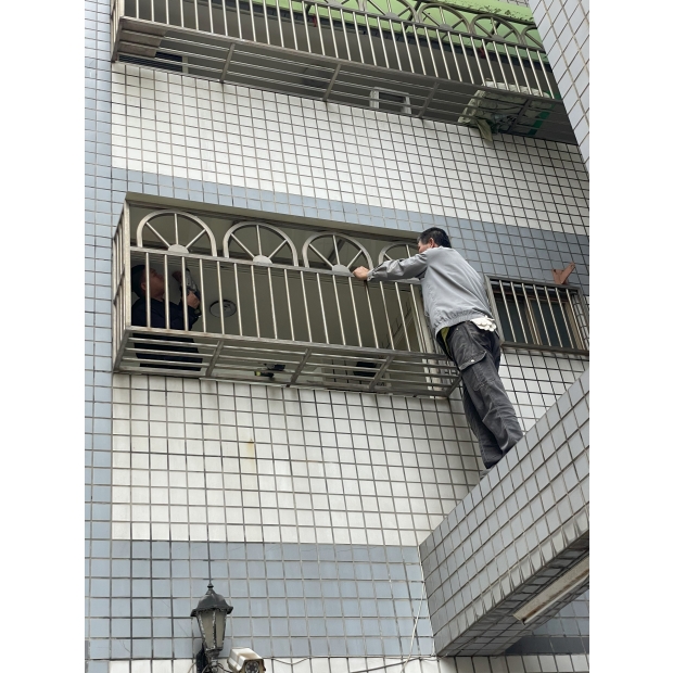 原有老舊氧化脆裂/氣密窗拆舊更新